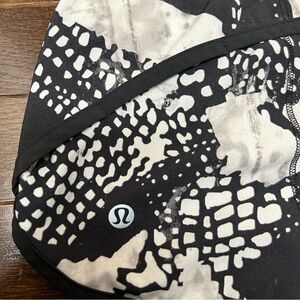 Lululemon Speed Up Shorts /Size 6/Static Mist